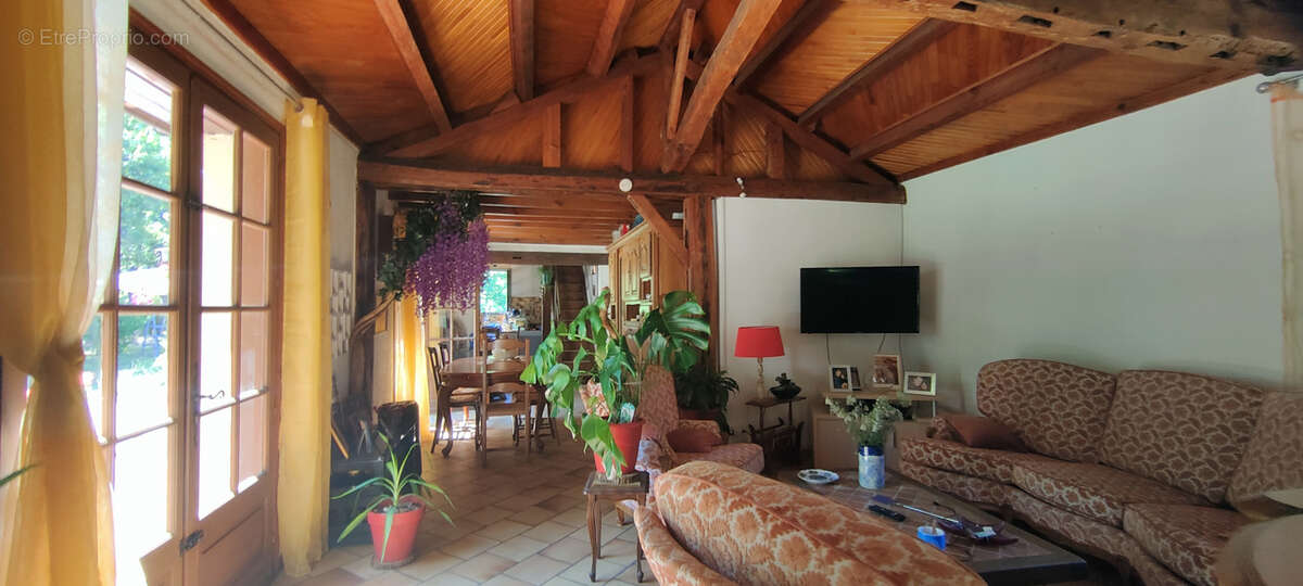 Autre à PARENTIS-EN-BORN