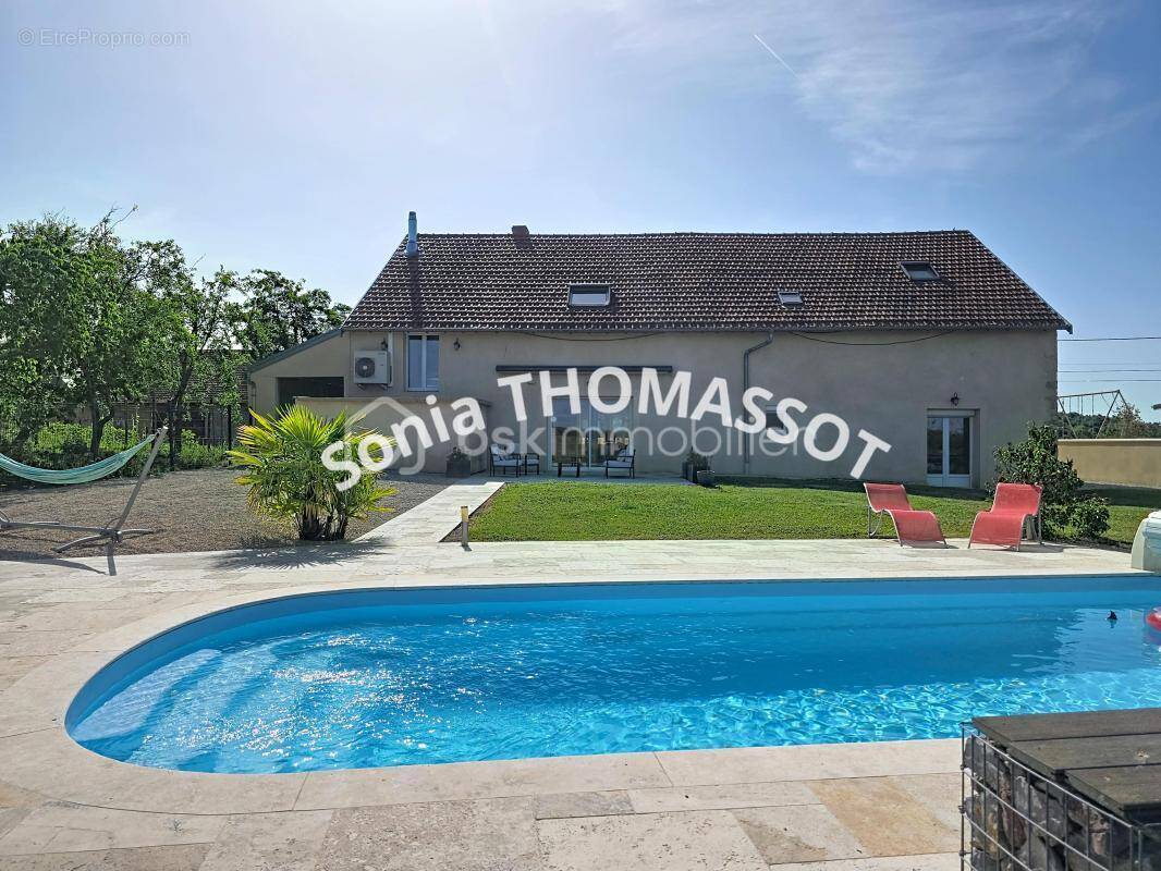 Maison à SAMEREY