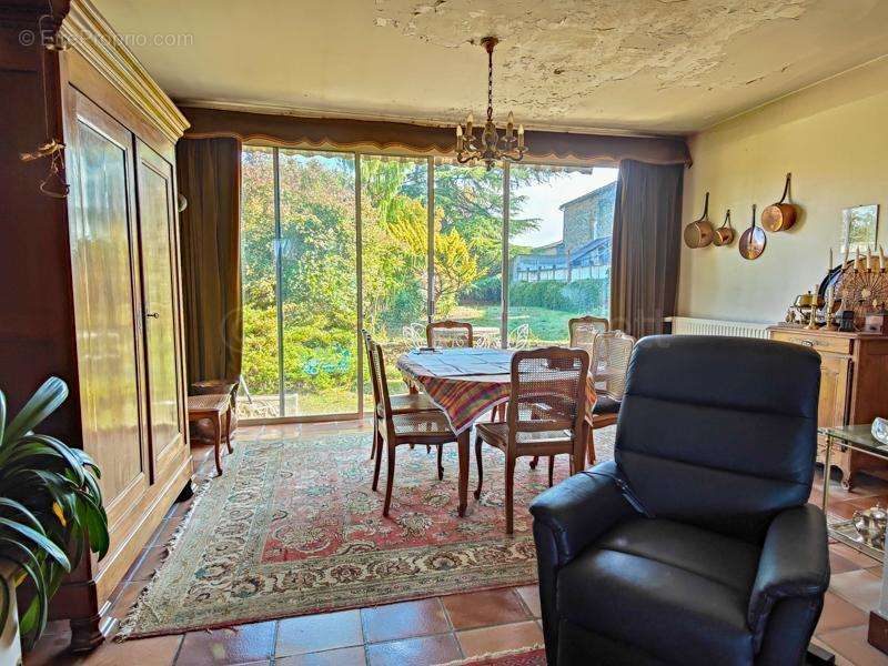 Maison à SAUZE-VAUSSAIS