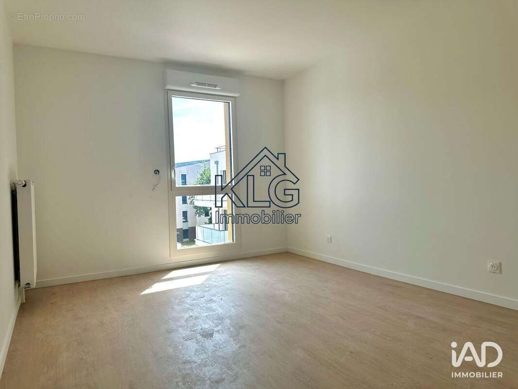 Appartement 73 m² à Le Coudray  - photo 4