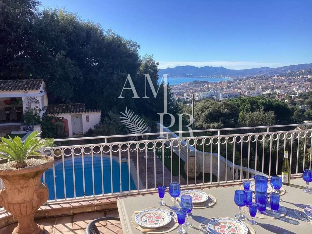 Appartement à CANNES