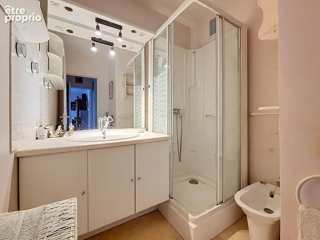 Appartement T2 avec balcons - 70 m2 - vue sur Seine - photo 6