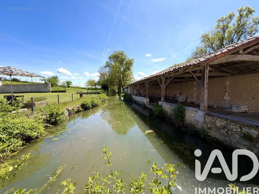 Photo 3 - Maison à CHALLIGNAC