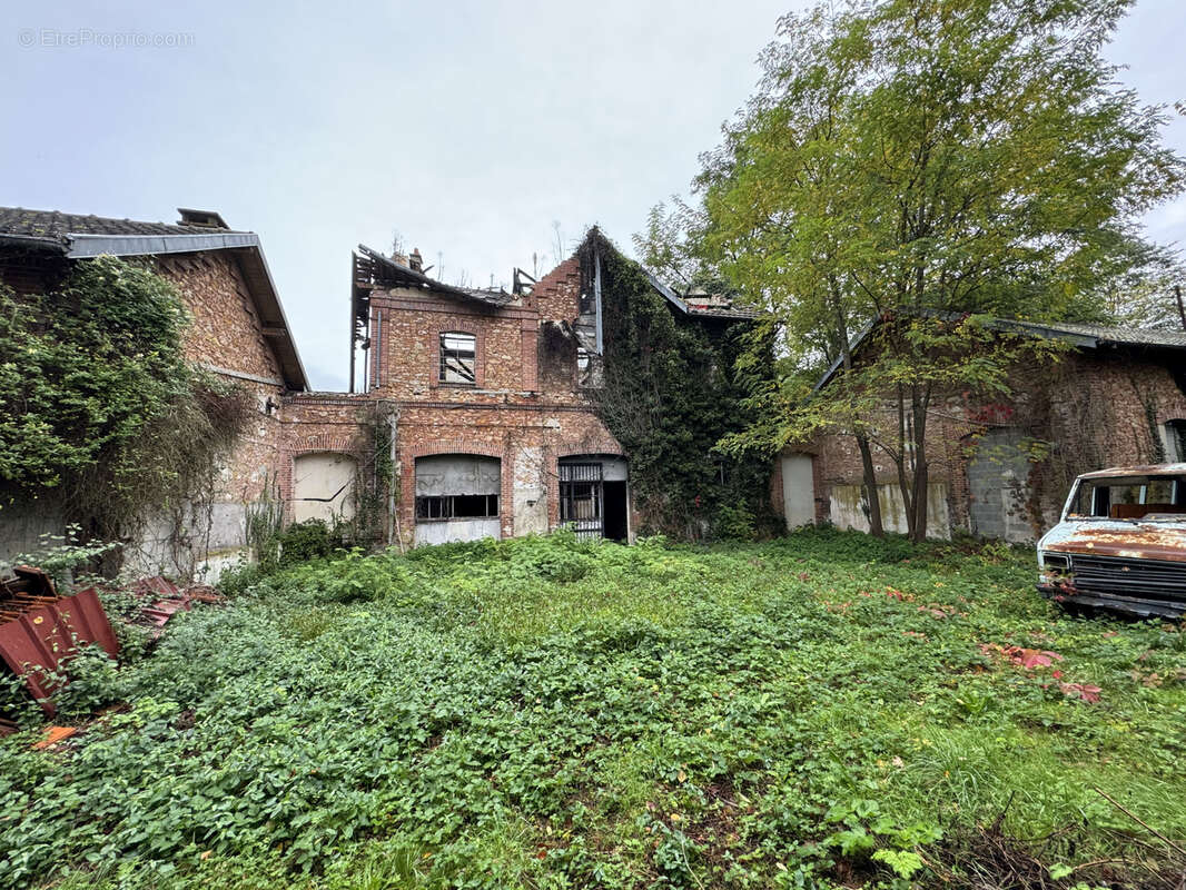 Terrain à LA ROCHETTE