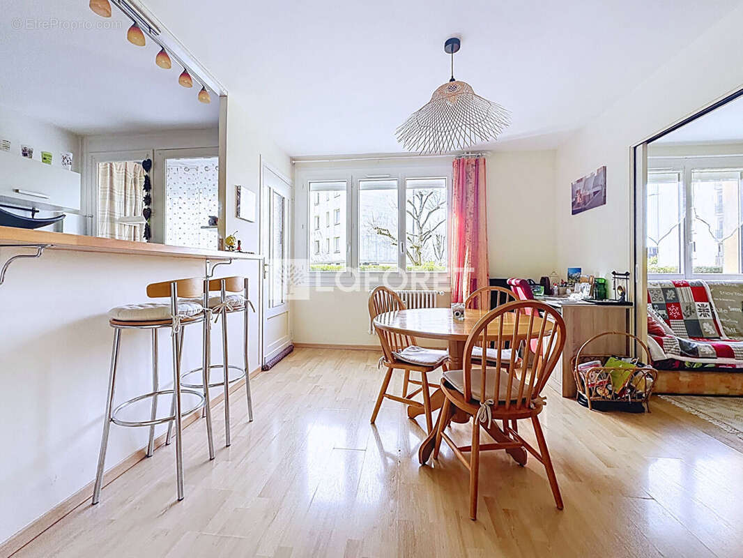 Appartement à LUCE