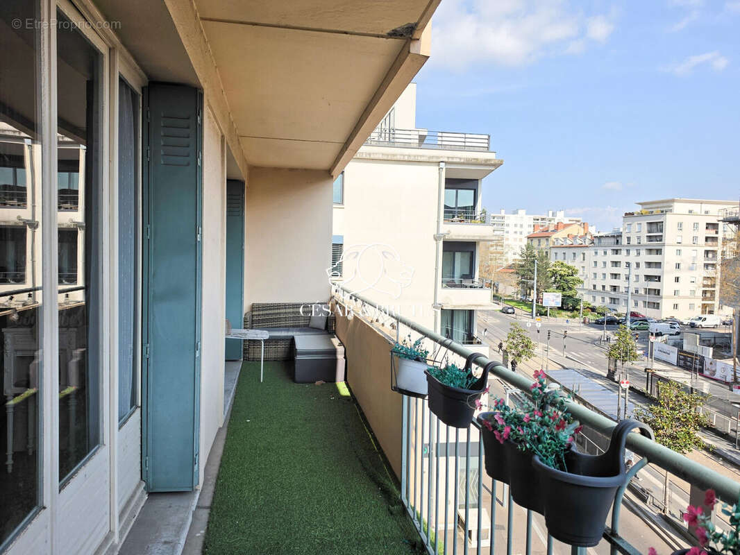 Appartement à LYON-8E