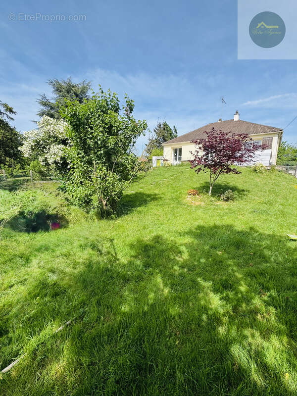 Maison à EGREVILLE