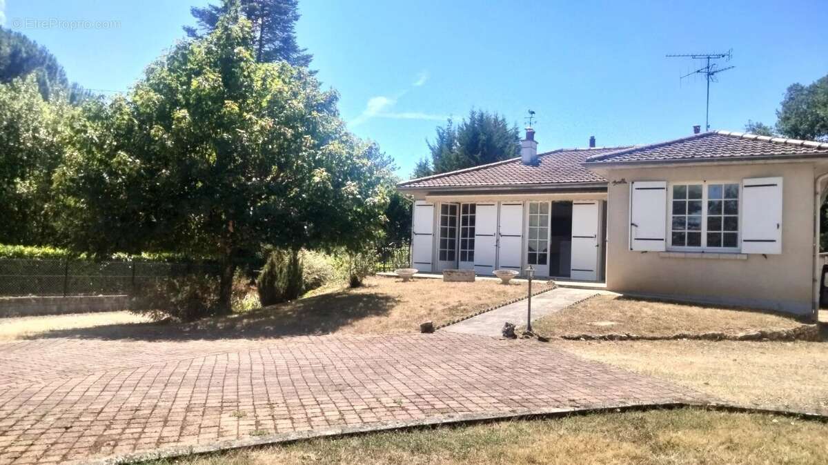 Maison centre bourg sur sous-sol très calme - photo 16