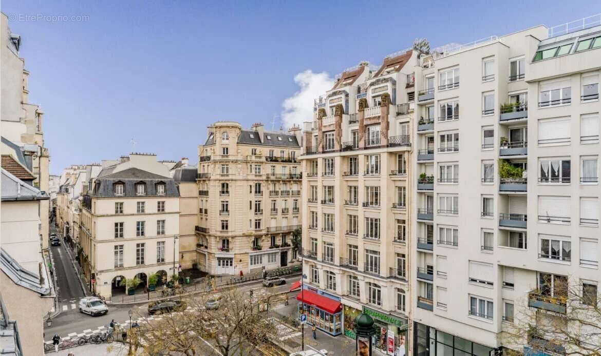 Appartement à PARIS-3E