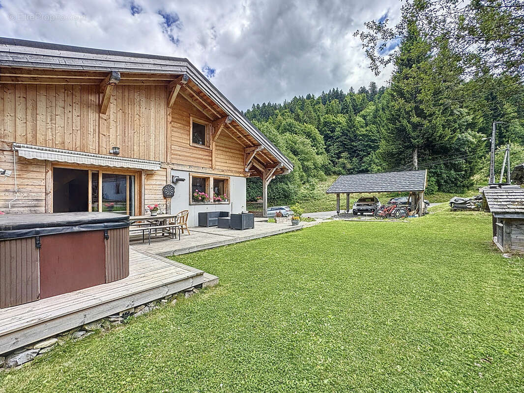 Les Gets - Chalet de 202 m2 - Environnement préservé et lumineux - photo 3