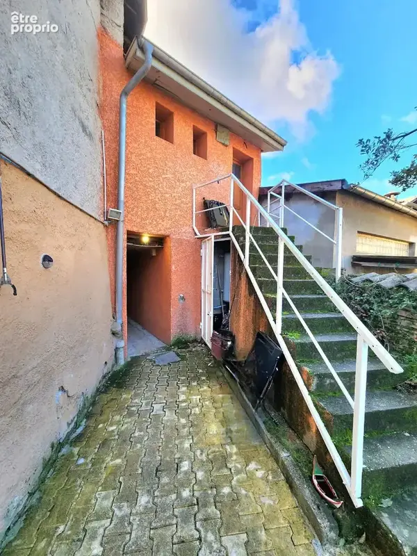 Immeuble Le Peage De Roussillon 7 pièce(s) 147 m2 - photo 2