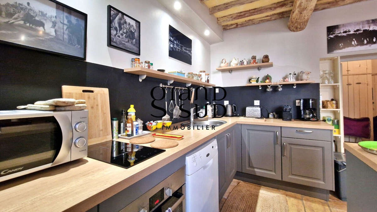 Aigues Mortes - intra-muros- Maison avec patio - photo 4