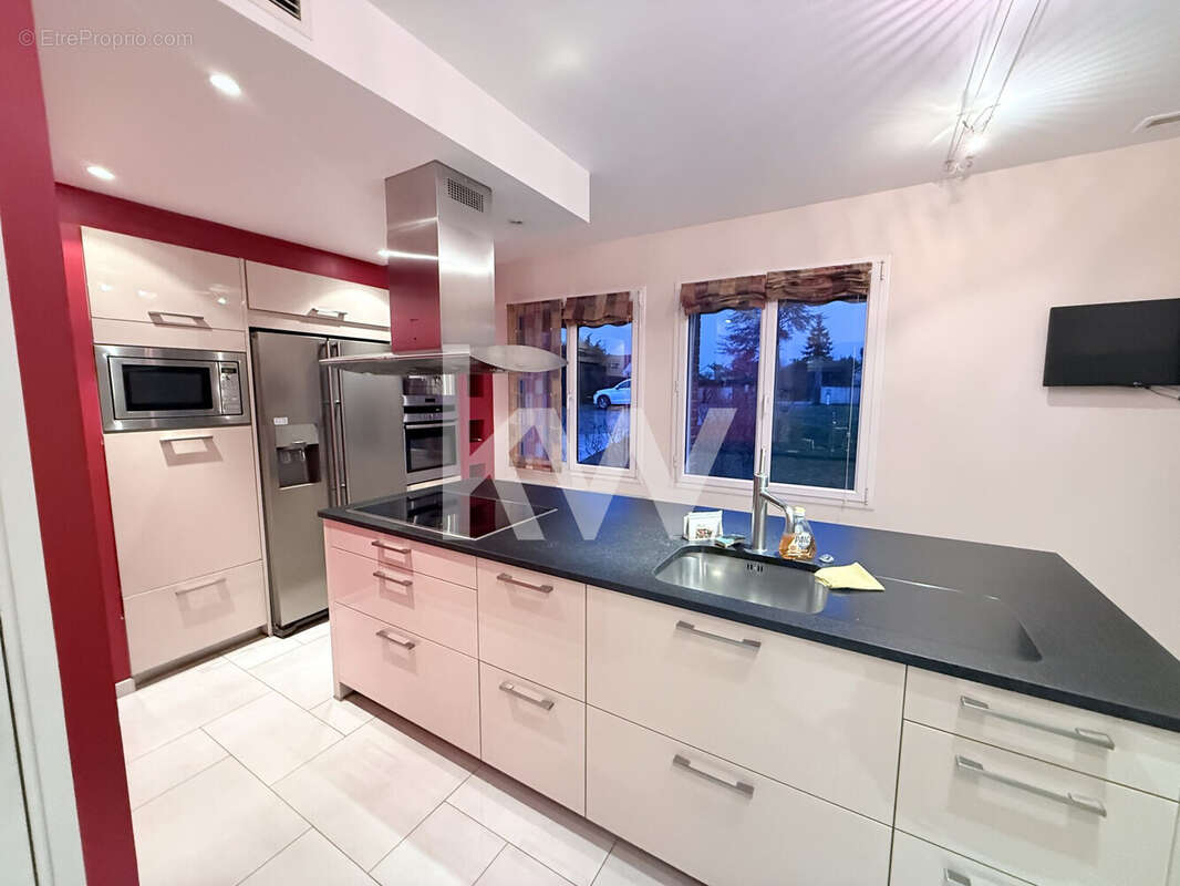 Maison 304 m² à Tour-En-Sologne  - photo 8