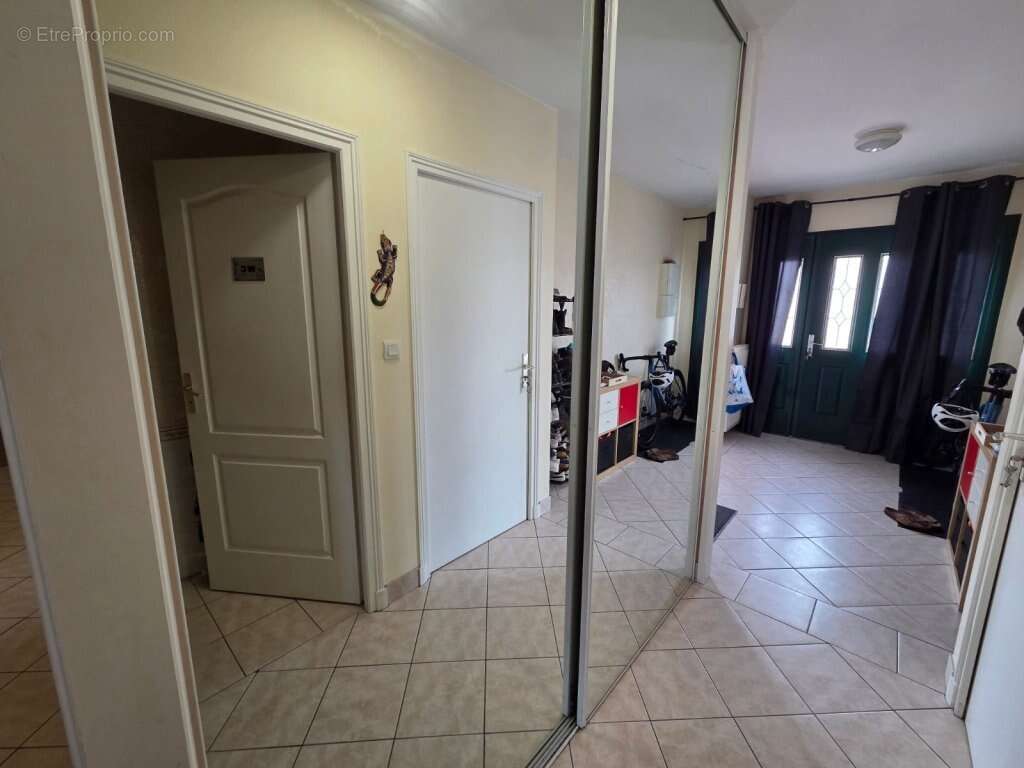 Appartement 180 m² à Le Creusot  - photo 12