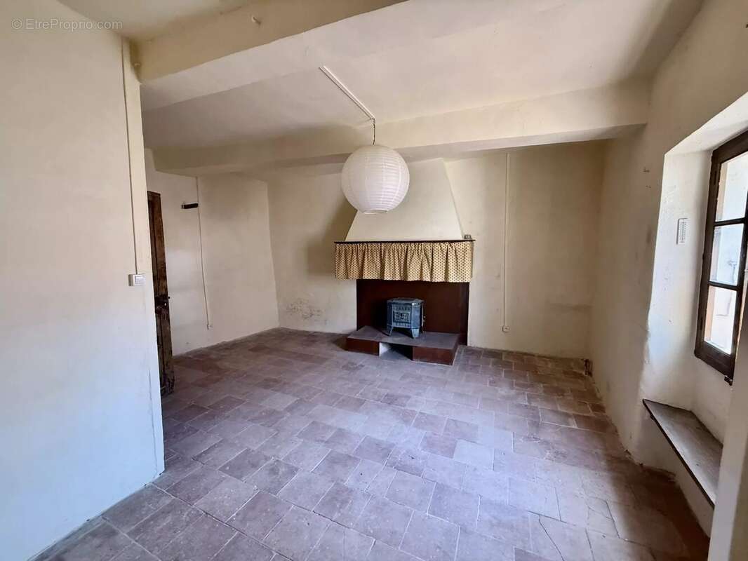 Maison de village à rénover avec jardin constructible - photo 2
