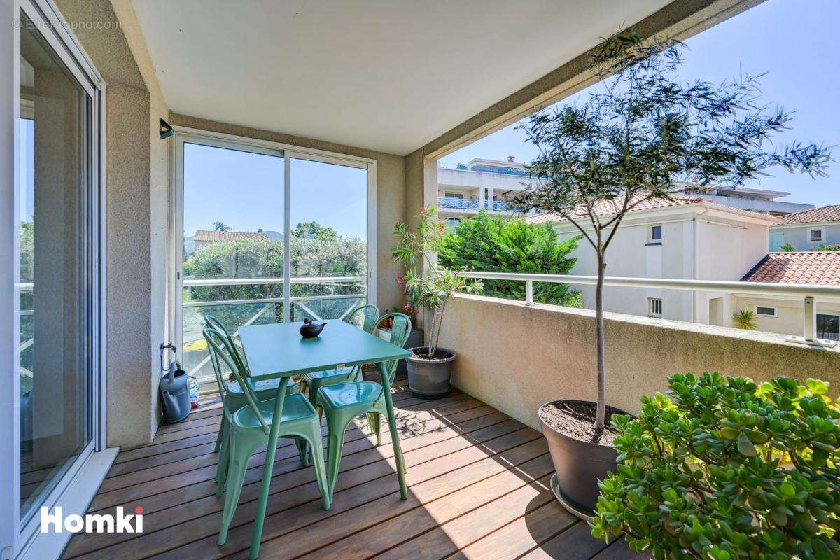 Appartement à MARSEILLE-9E