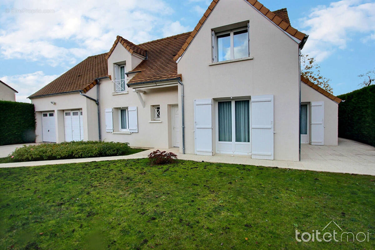 Maison à MAGNY-LES-HAMEAUX