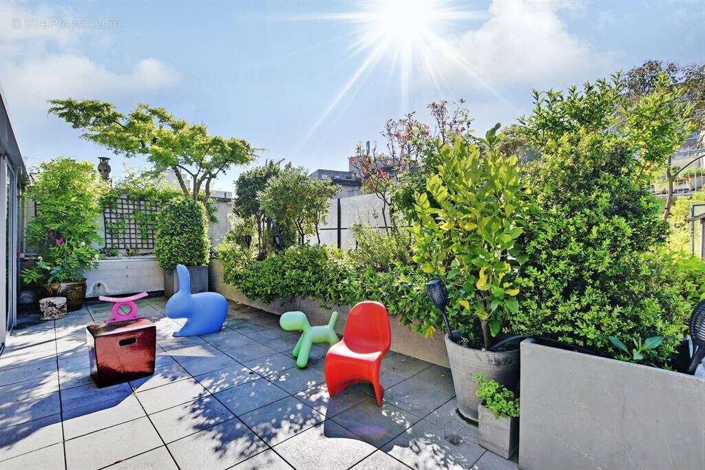 Appartement à PARIS-19E