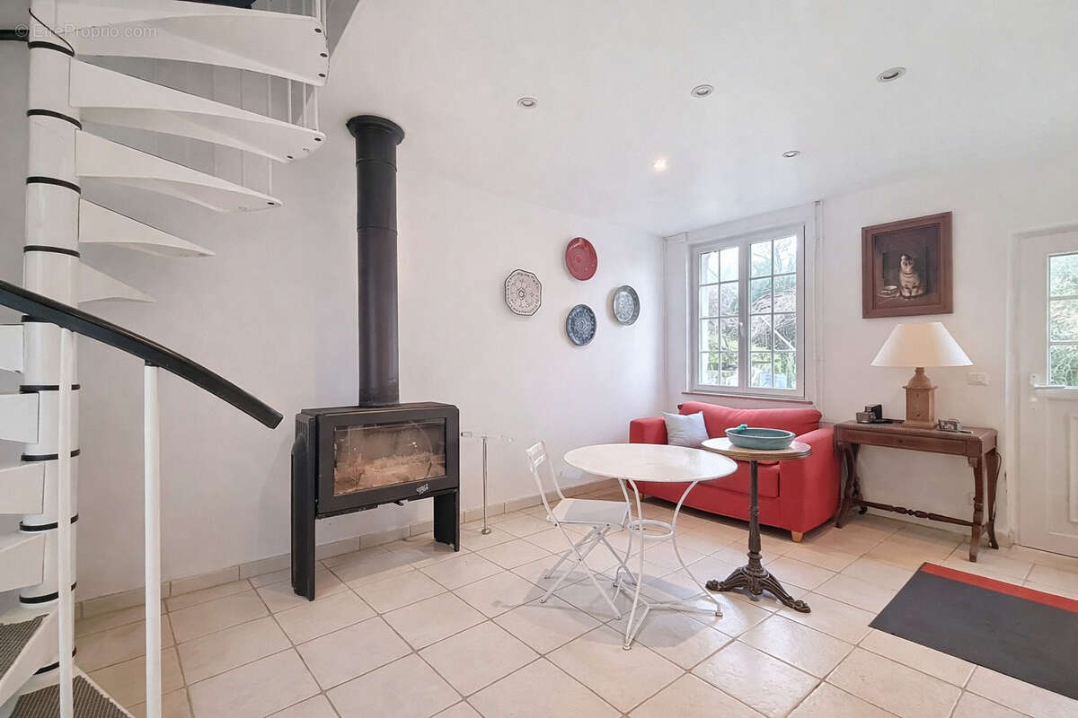 Maison à RESSONS-LE-LONG