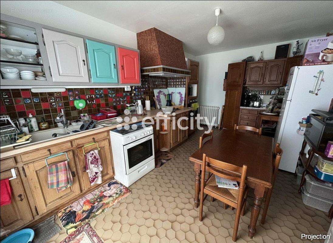 Maison à MEZIERES-EN-BRENNE