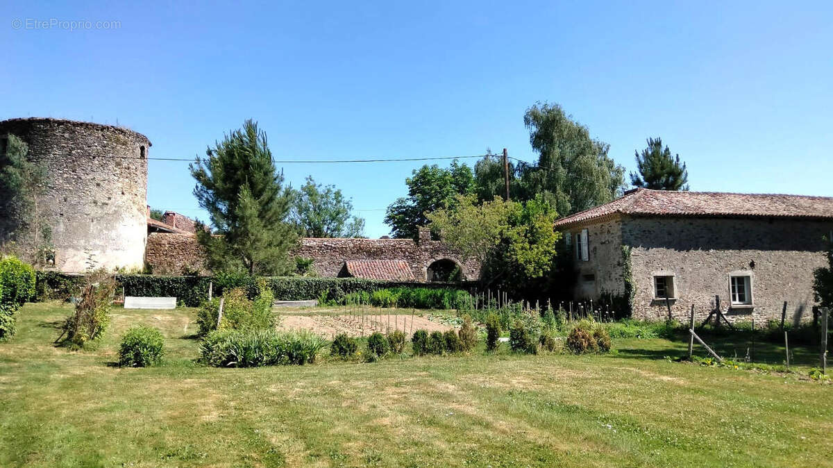 OVERVIEW - Maison à ANSAC-SUR-VIENNE