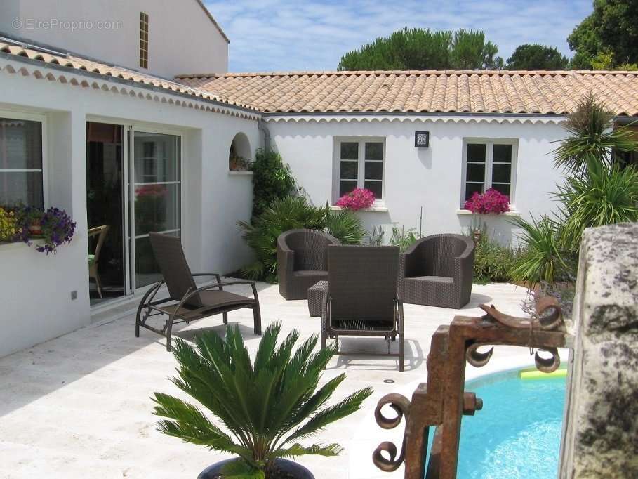 Maison à VAUX-SUR-MER