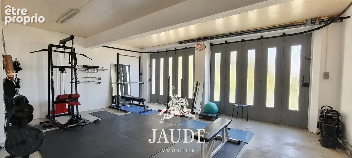 Élégante propriété en bord d’Allier, dans un parc de plus d’un hectare, 5 chambres et de nombreuses dépendance - photo 32