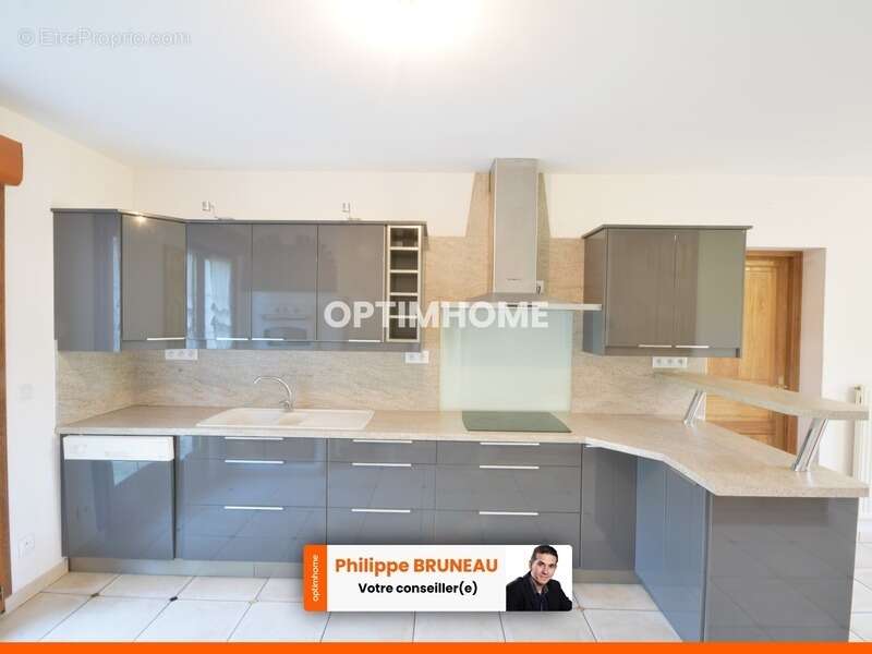 Maison à SYLVAINS-LES-MOULINS