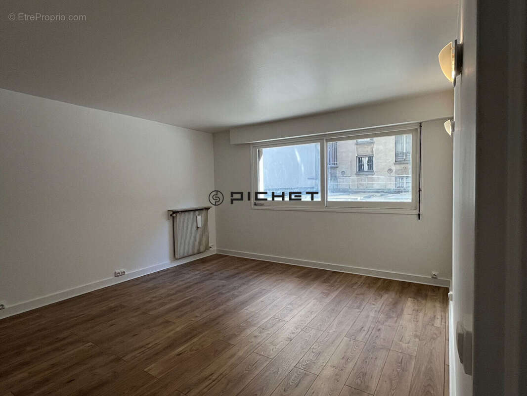 Paris 17ème - Ternes / Champerret - Studio de 35,18 m² avec cave et ascenseur - photo 10