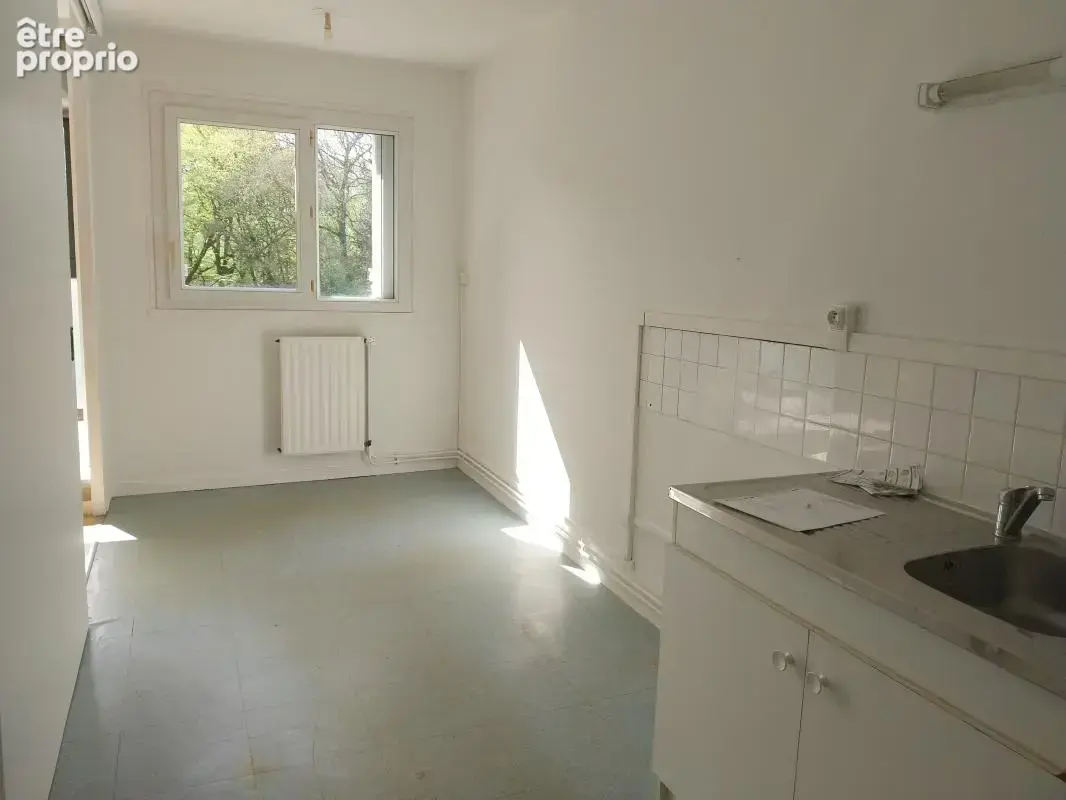 Sainte luce sur loire - beau t4 au 3eme etage avec cave - photo 5