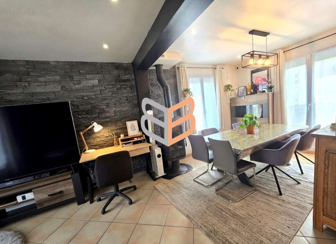 Maison 98 m² à Audun-Le-Roman  - photo 3