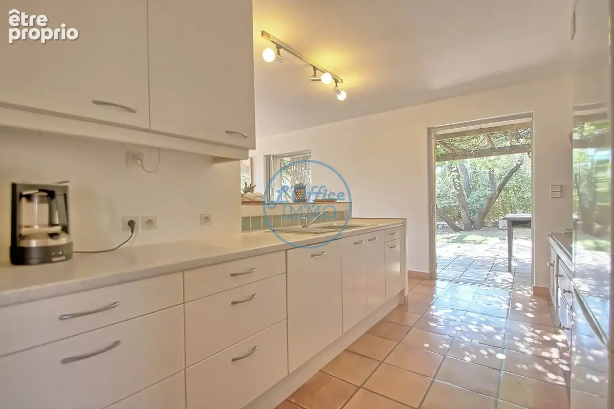 Maison 5 pièces 153 m² à vendre à La Farlede (83210) - photo 7