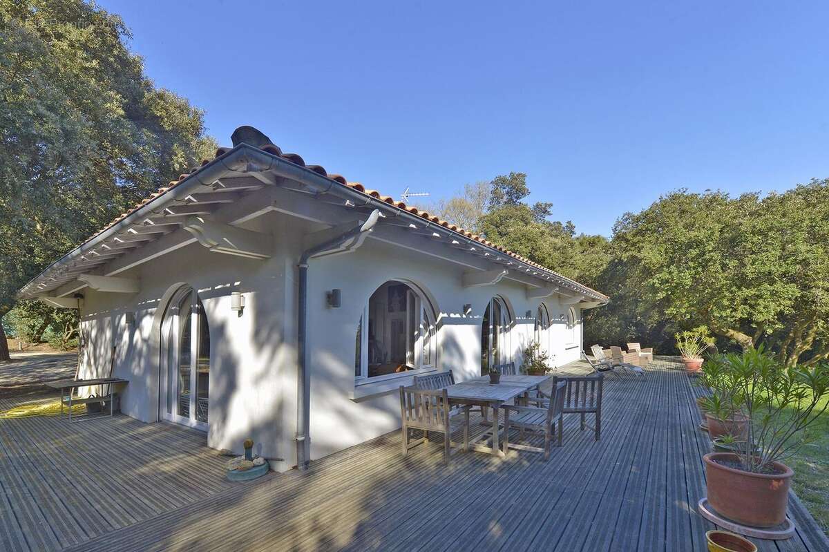 Maison 112 m² à Royan  - photo 2