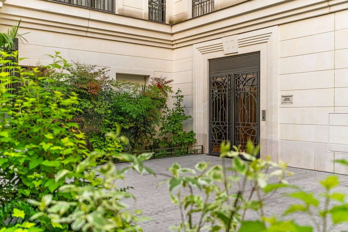 Appartement à LEVALLOIS-PERRET