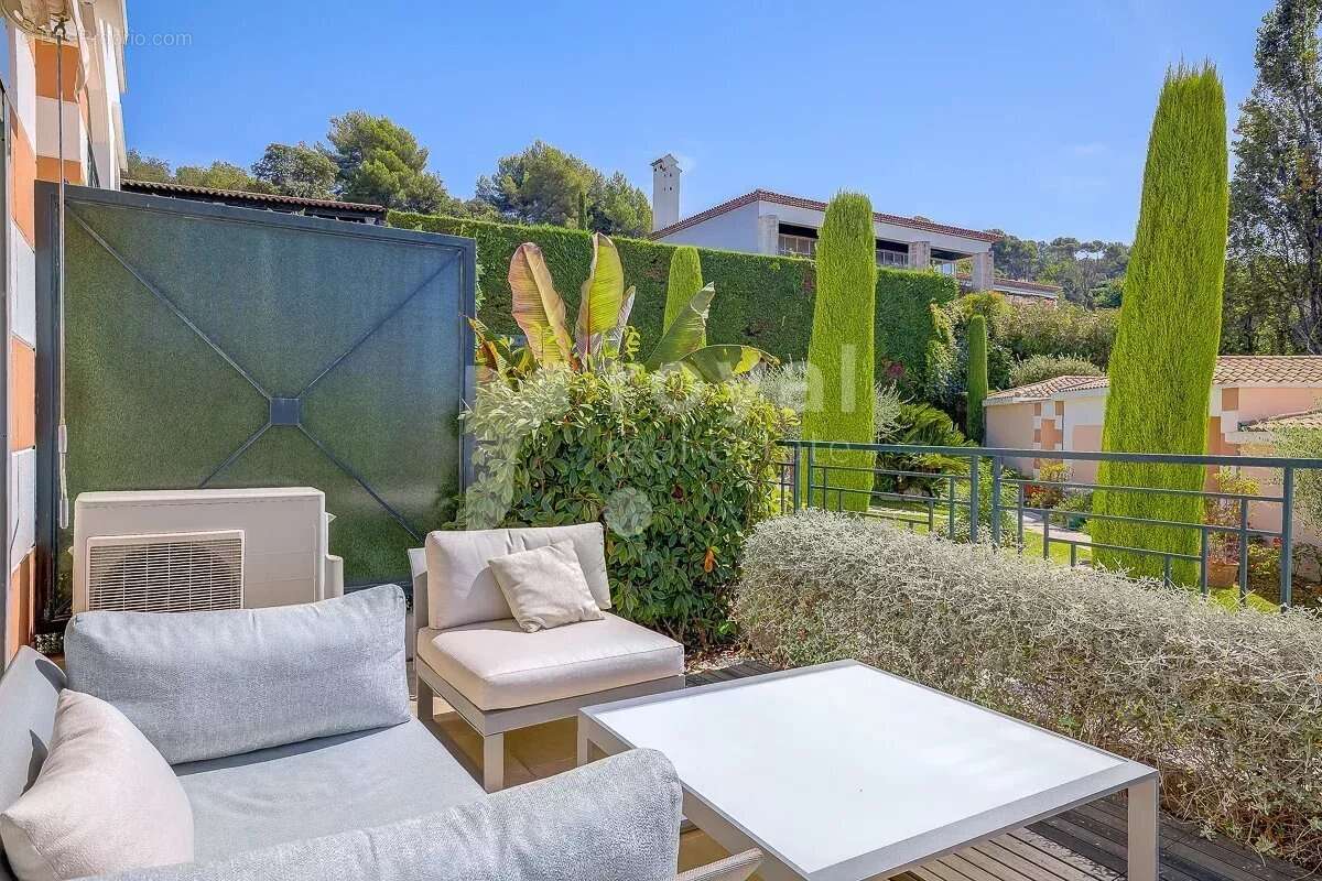 Appartement à MOUGINS