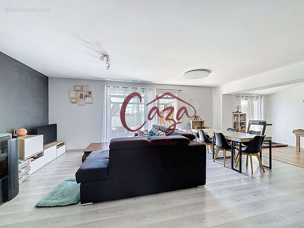 Maison à CAMBLANES-ET-MEYNAC