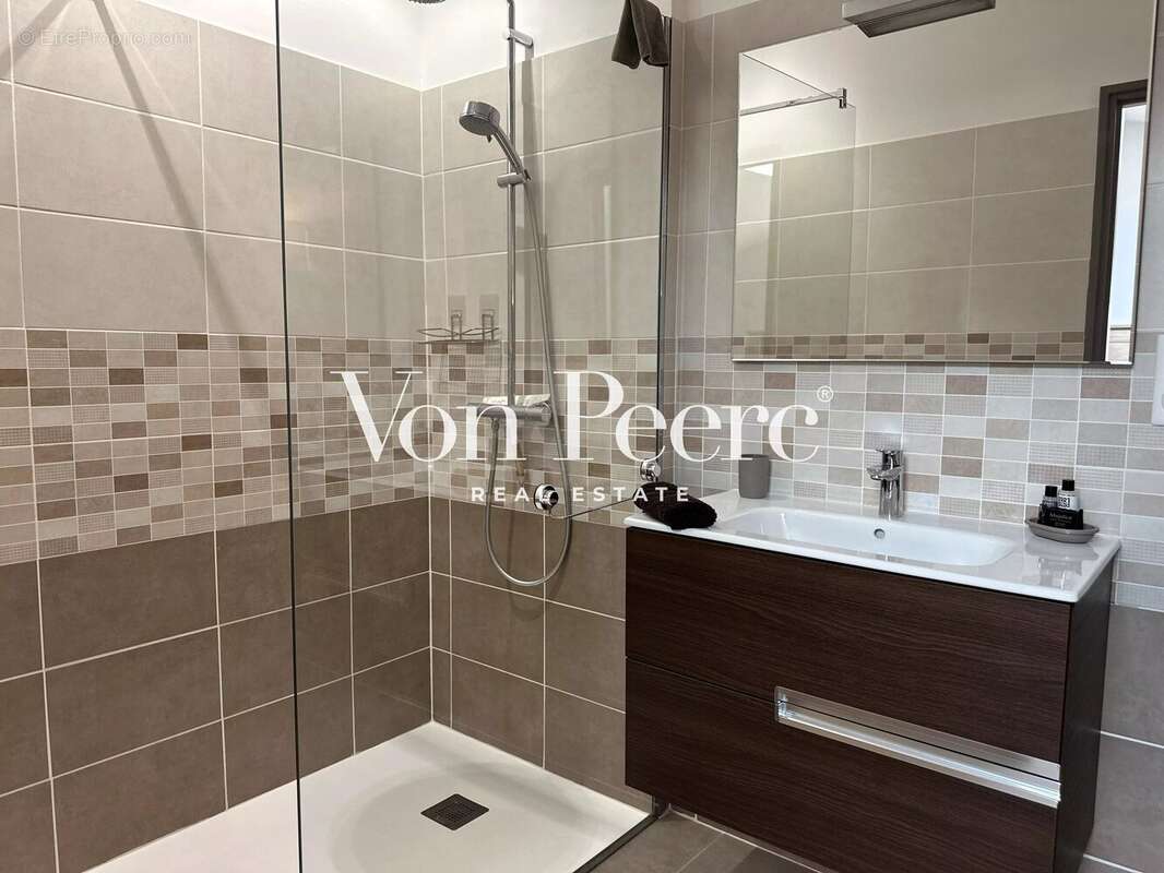 Appartement à SAINT-ETIENNE-DU-GRES