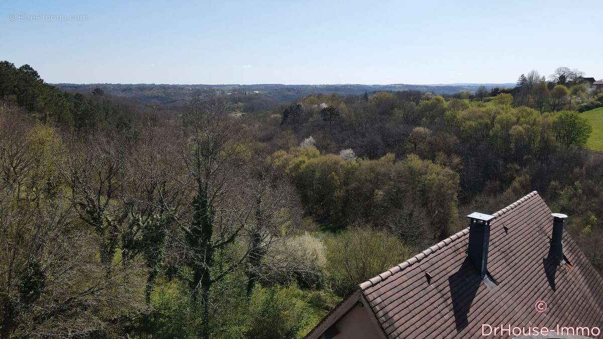 Maison à ROUFFIGNAC-SAINT-CERNIN-DE-REILHAC