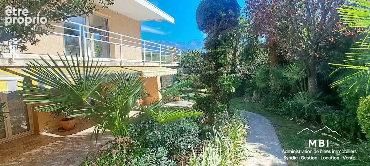 Maison 7 pièces 217 m² à vendre à Saint-Nazaire-Les-Eymes (38330) - photo 8