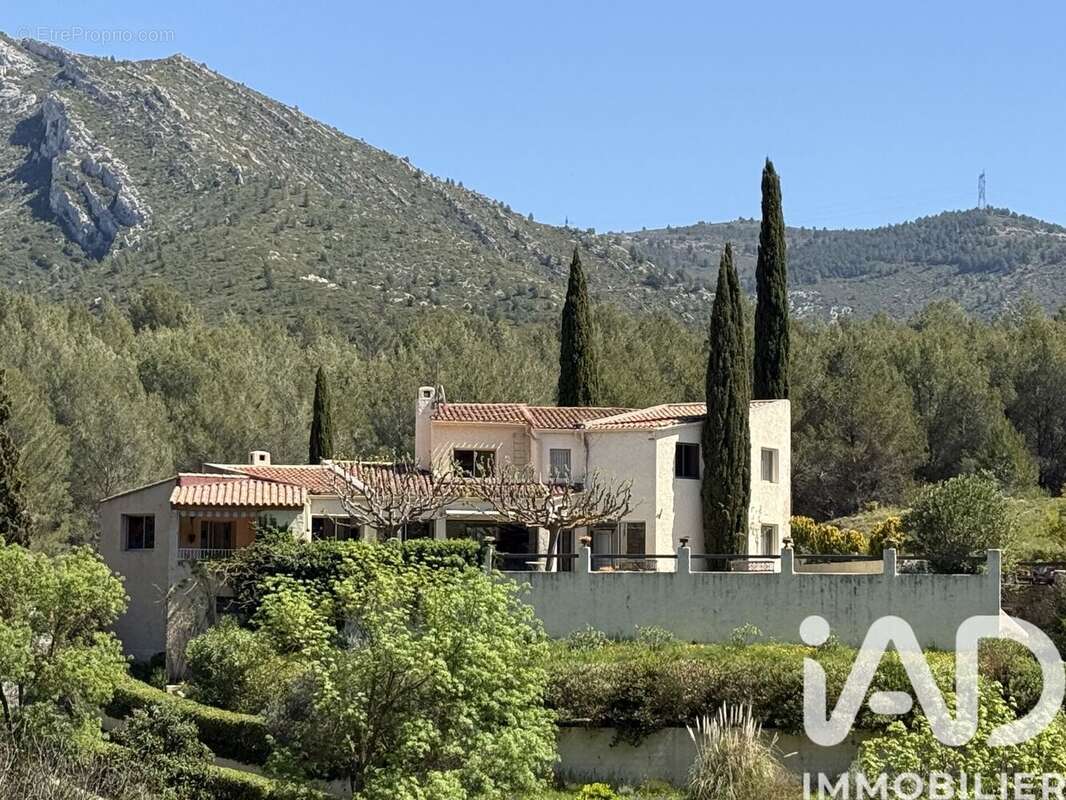 Photo 2 - Maison à AUBAGNE