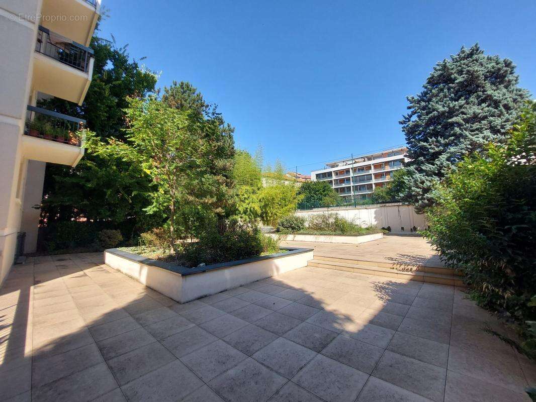 Appartement à LYON-1E