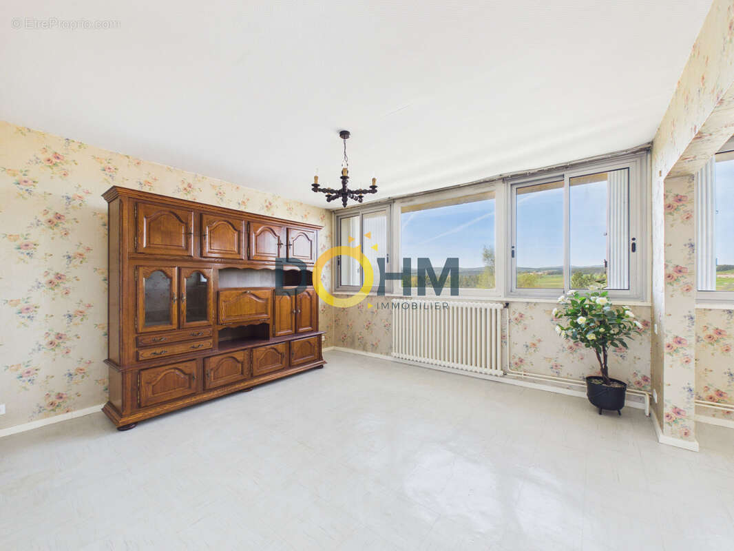 Appartement à SAUGUES
