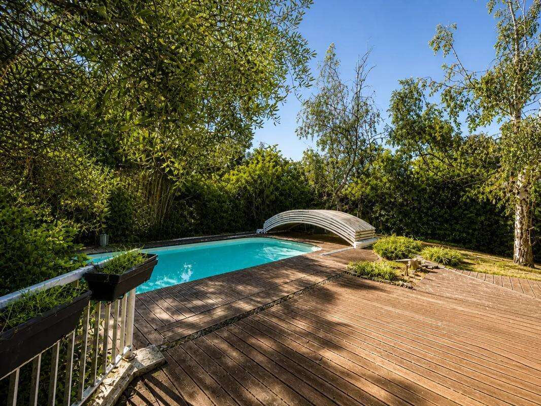 Maison d’architecte de 257m² 6 chambres piscine - à rénover - photo 21