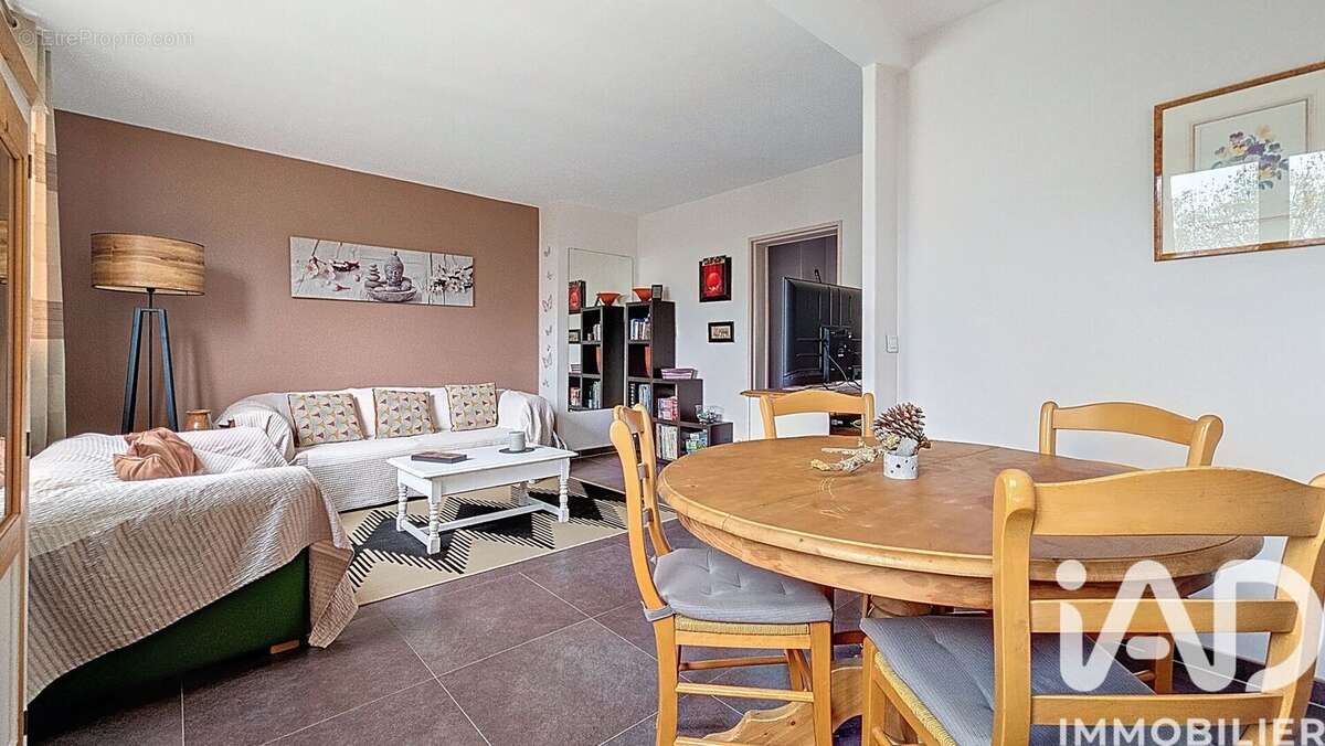 Photo 2 - Appartement à LE PLESSIS-ROBINSON