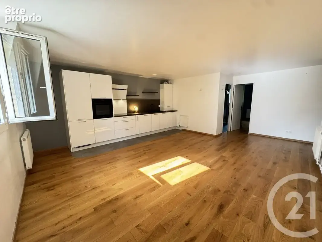Appartement 2 pièces 61 m² à vendre à Fontainebleau (77300) - photo 2