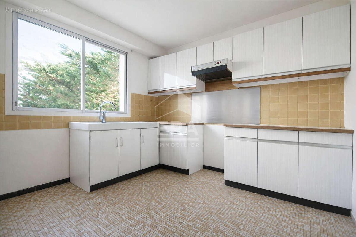 Appartement à ISSY-LES-MOULINEAUX