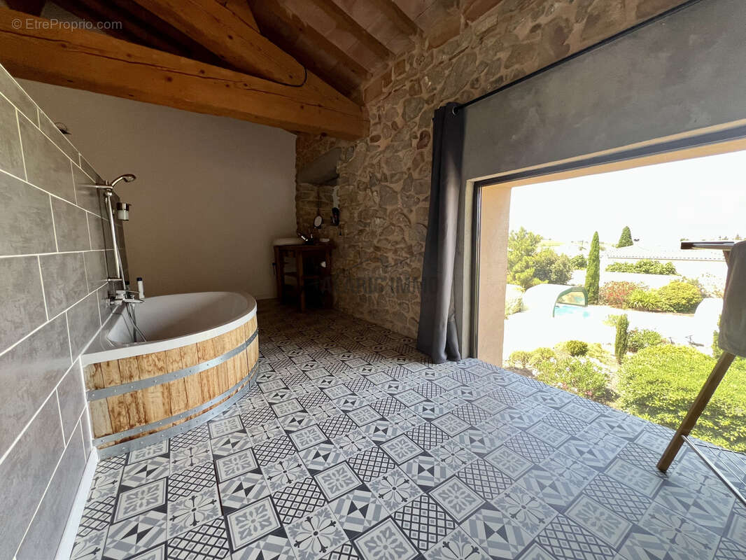 Maison à BOUTENAC