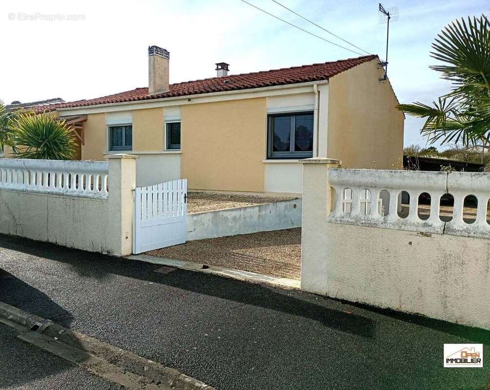 Maison à CHATEAUBERNARD