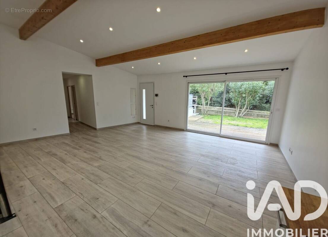 Photo 1 - Maison à GENERAC
