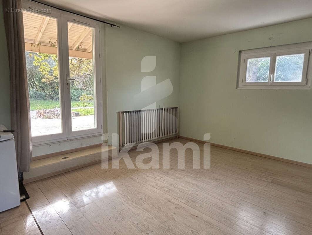 Maison à SAINT-BARTHELEMY-DE-VALS